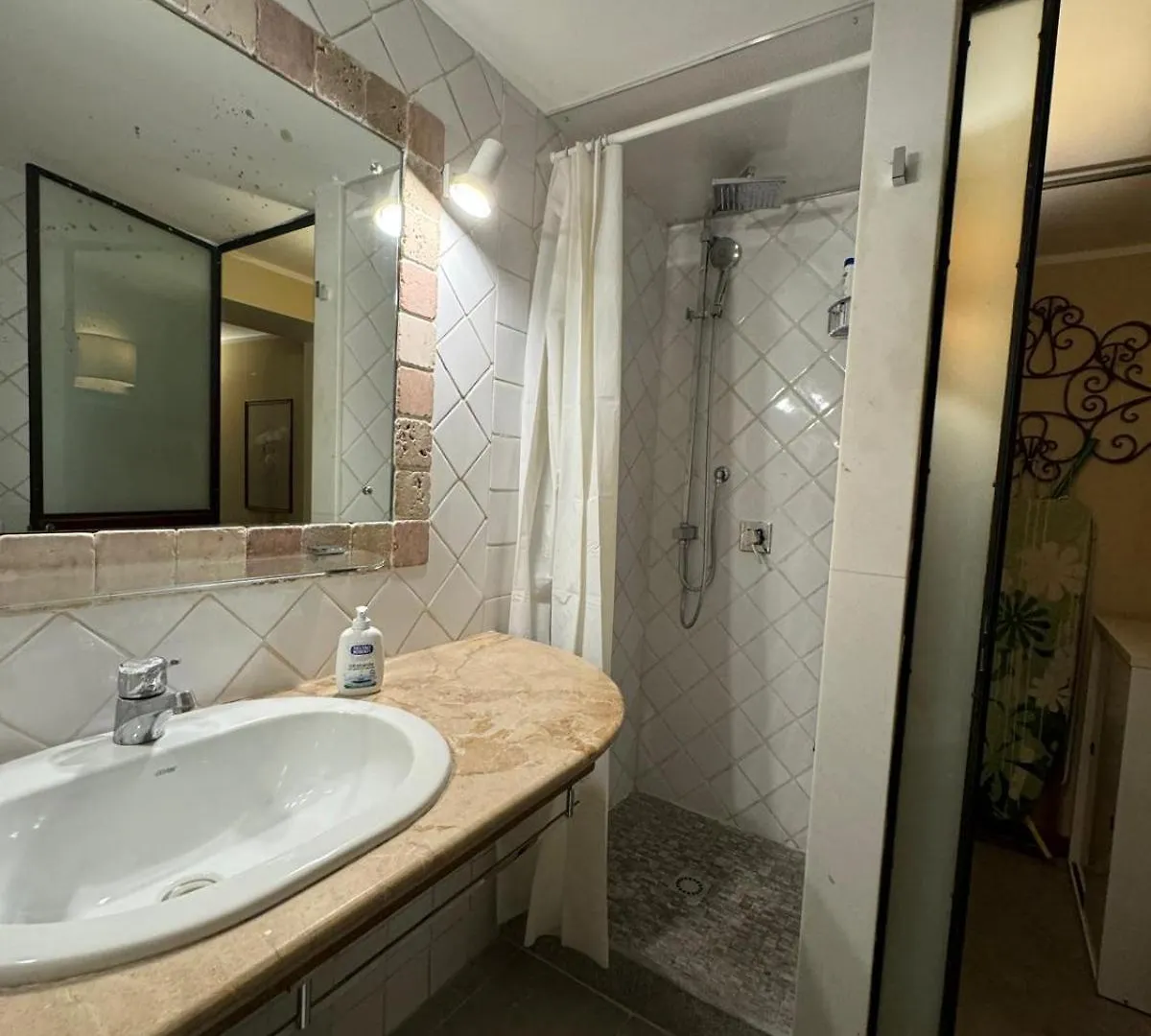 Voile Rouge Apartment Palermo Italy